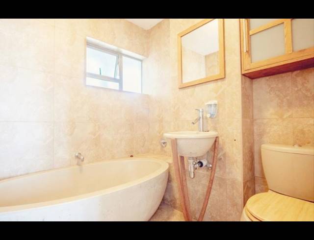 2 BEDROOM APARTMENT FOR SALE IN WARNER BEACH